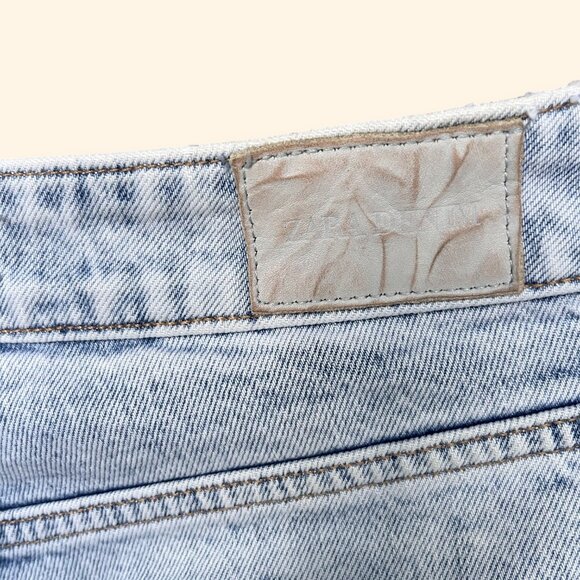Zara High Rise Straight Jeans | Light Wash Denim | Size 08 | 100 cm Length - Picture 7 of 7